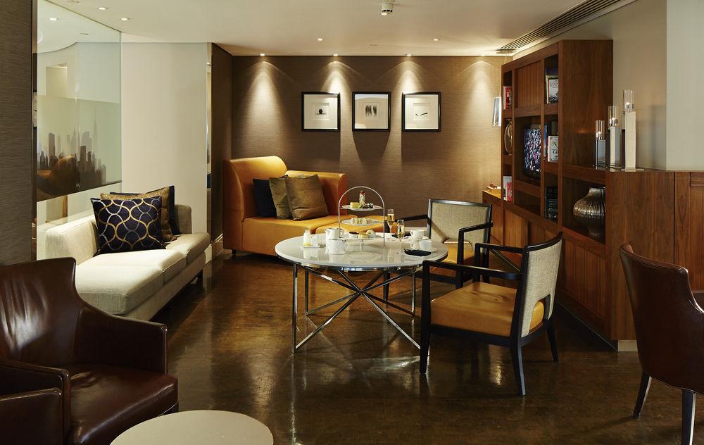 London Marriott Hotel Canary Wharf Luaran gambar The interior of the club