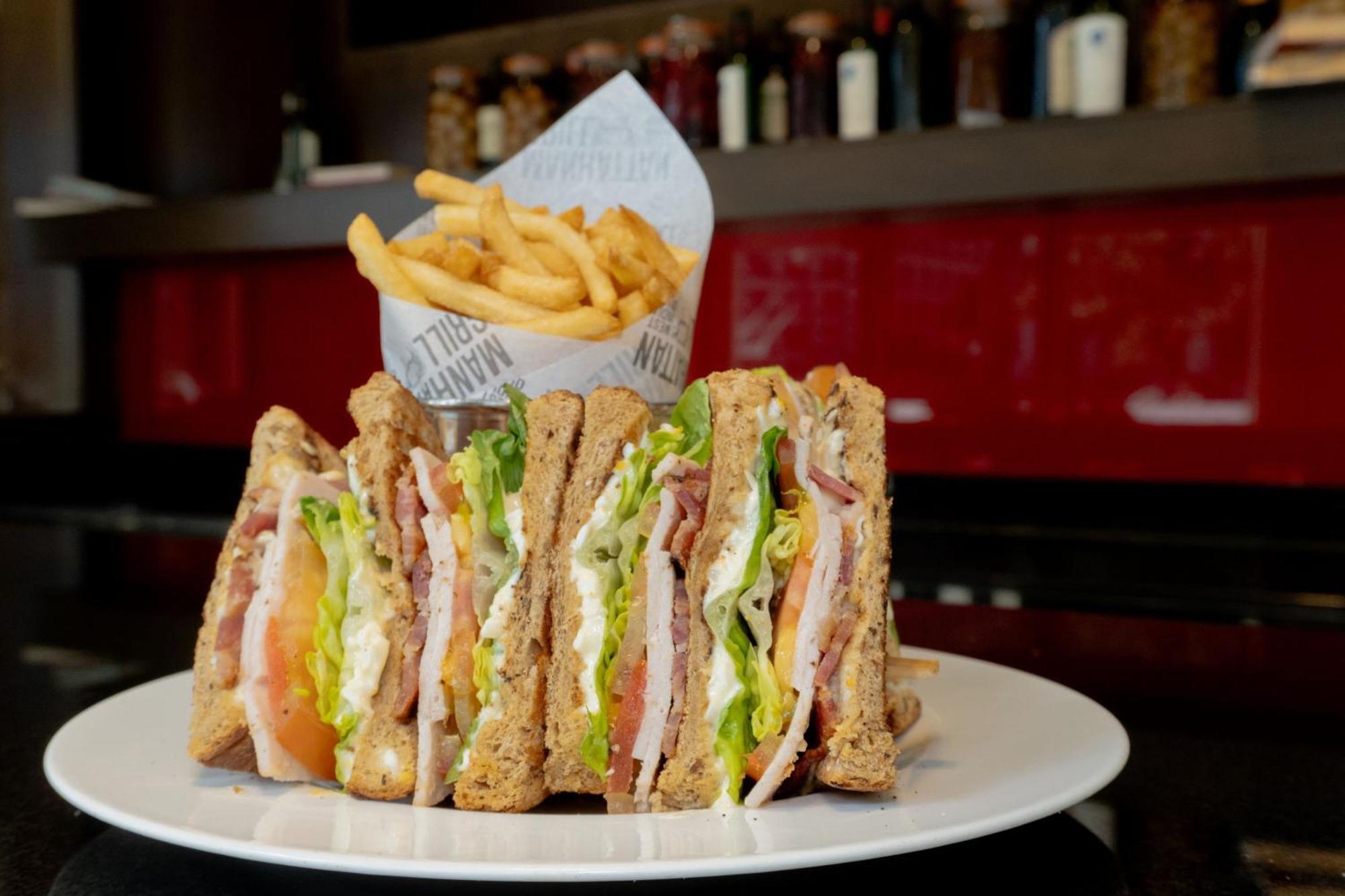 London Marriott Hotel Canary Wharf Luaran gambar A club sandwich
